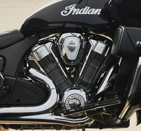 極大なトルクを発生させる大型エンジン